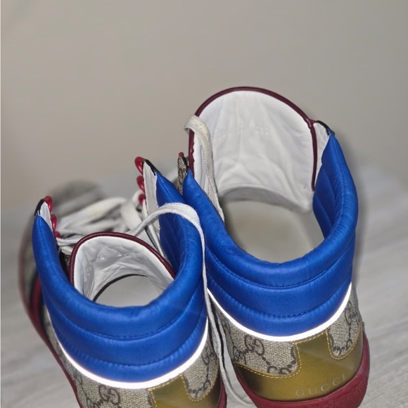 Gucci Men's Beige and Blue Patterned Sneakers - Picture 3 of 5